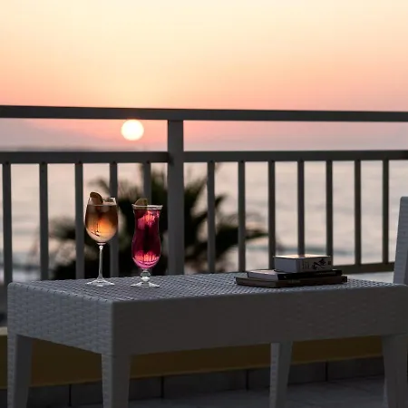 Unique Seaside Apartment Resmo Dış mekan fotoğraf